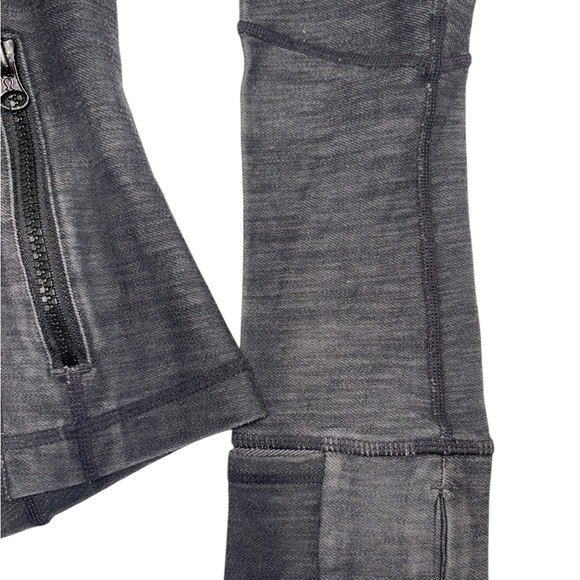 Lululemon size 2 Womens Zip up jacket - Picture 4 of 8